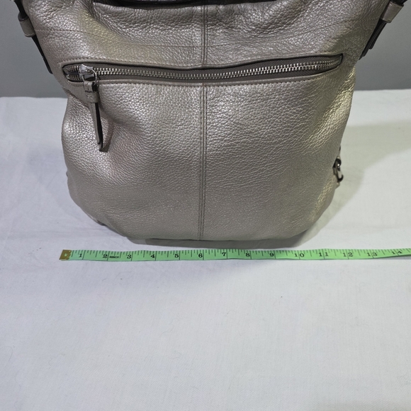 Coach F15064 Metallic Silver Peppled Leather Shoulder Bag w/ Adjustable Strap. - Picture 14 of 16